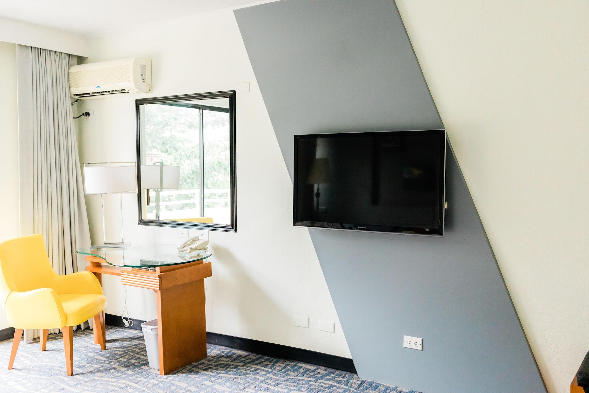 Century Hotel Garapan Ngoại thất bức ảnh