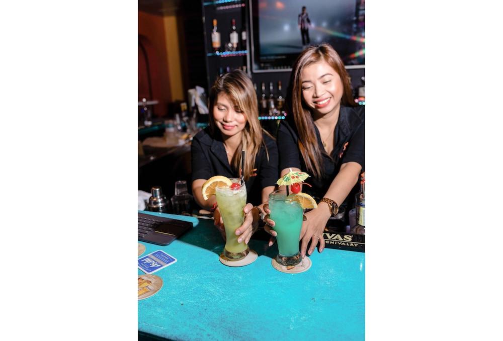 Century Hotel Garapan Ngoại thất bức ảnh