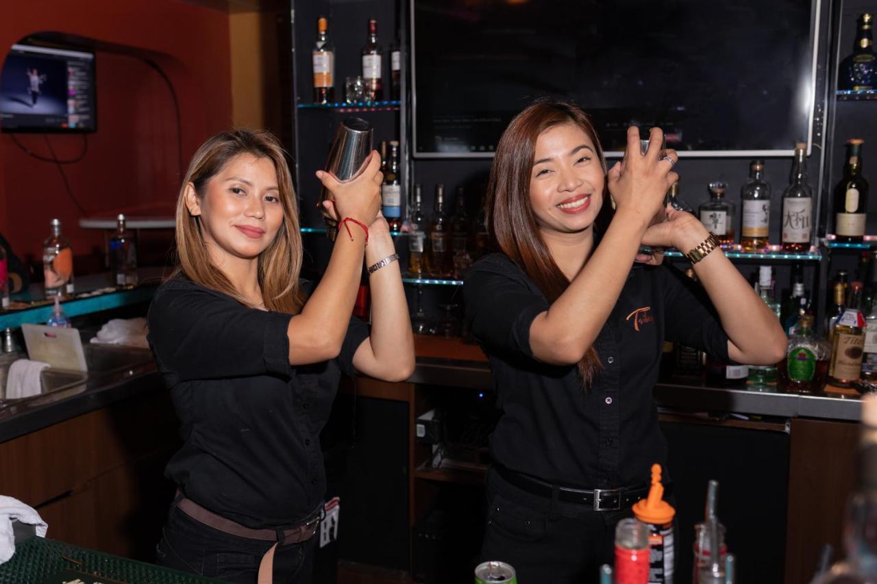 Century Hotel Garapan Ngoại thất bức ảnh